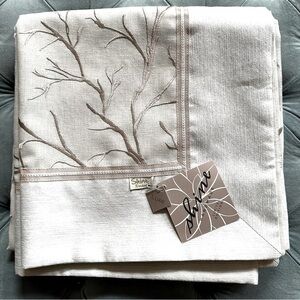 Lux tablecloth NWT 52” x 52” sq Shine Handmade celadon & tan high quality modern